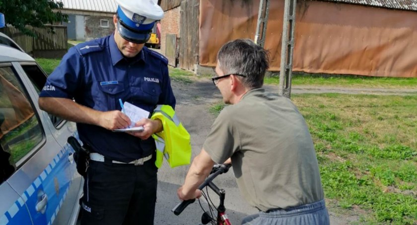 Pacjent uciekł ze szpitala i ukradł rower. Jak potoczyły się jego losy?