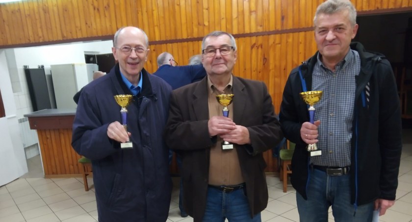 Krzysztof Polakowski najlepszy w październikowym turnieju baśki w Świeciu