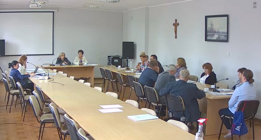 Burzliwa rozmowa dyrektora GOPS z interesantką z Ukrainy. Radni wydali swoje zalecenia