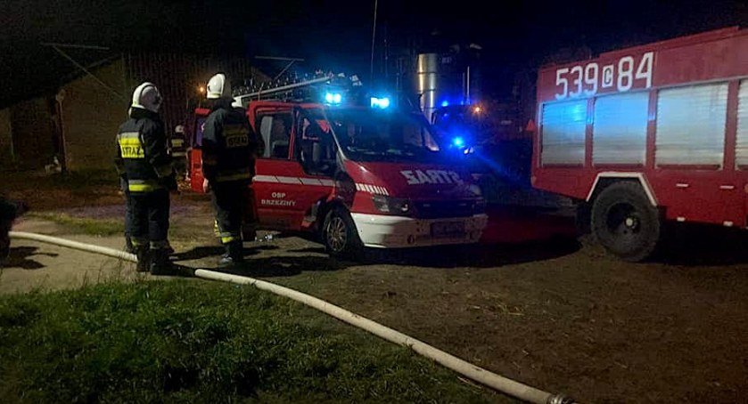 Pożar maszyny na polu. Kombajnista nawdychał się dymu