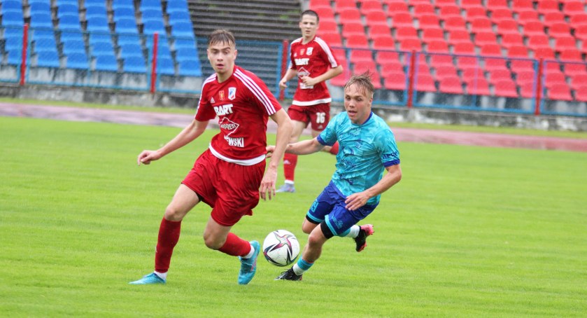 Ligowe ostatki na trawie, Wda Świecie gości w sobotę Sportis SFC Łochowo