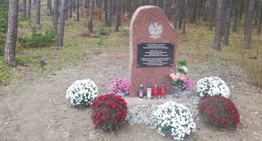 Gmina Nowe dba o zabytki. Wyremontowane zostały zabytkowe mogiły w Nowem i Małym Komorsku.
