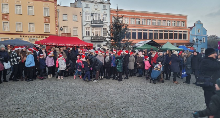 Kiermasz świąteczny w Nowem 