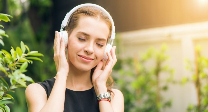 Muzykoterapia – podyplomowe studia pedagogiczne. Co warto wiedzieć o tym kierunku?