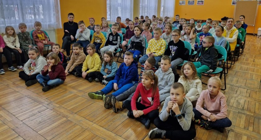 Maksymalna dawka wiedzy tuż przed feriami. Spotkania z policjantami w Świeciu [ZDJĘCIA]