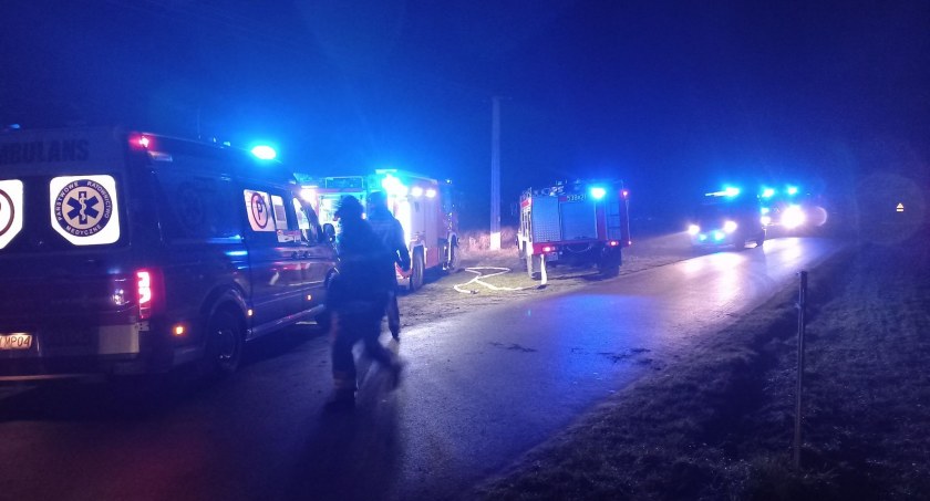 Pożar w gminie Jeżewo. Na miejscu pracowało dziewięć zastępów straży pożarnej