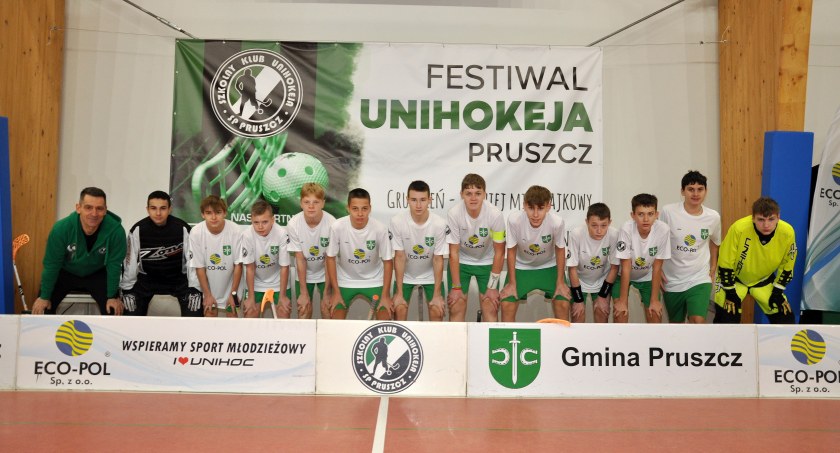 Noworoczny Festiwal Unihokeja - Pruszcz 2023. Do rywalizacji przystąpiło 7 drużyn [ZDJĘCIA]