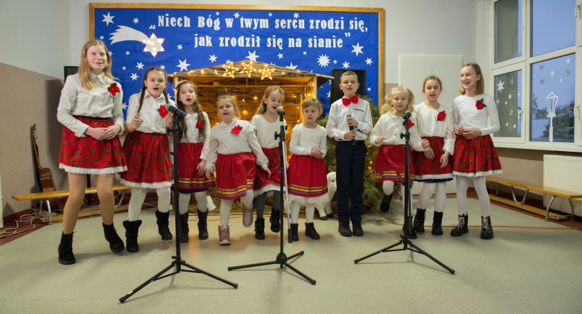 Kolędy zabrzmiały w Gródku. Przegląd cieszył się bardzo dużym zainteresowaniem mieszkańców [ZDJĘCIA]