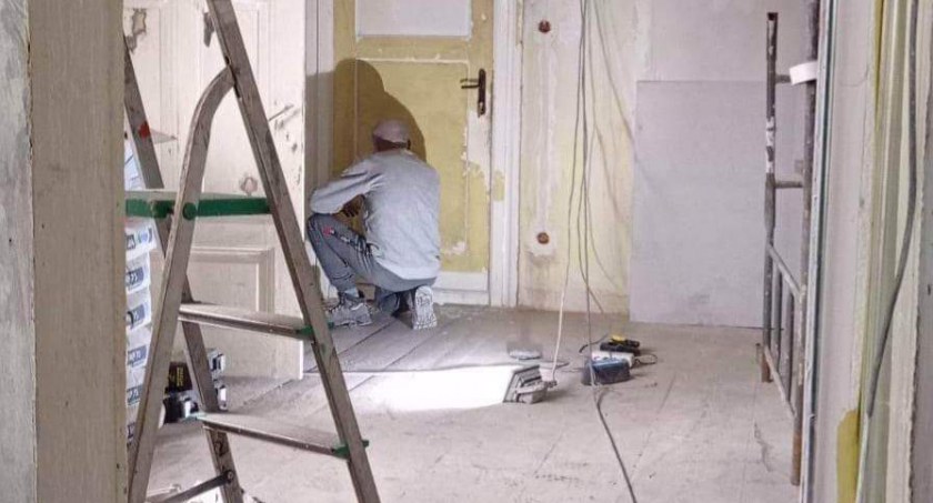 Remontują mieszkania. To dla osób wychodzących z kryzysu bezdomności