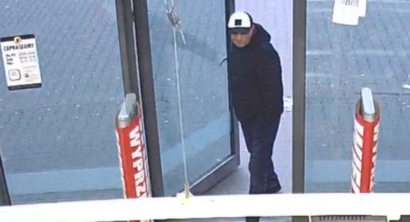 Okradli market w Świeciu. Policja szuka tych osób