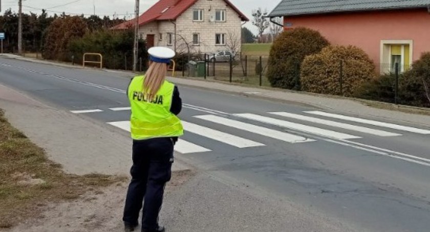 Działania bezpieczny pieszy w powiecie świeckim. Ile wykroczeń ujawnili funkcjonariusze?