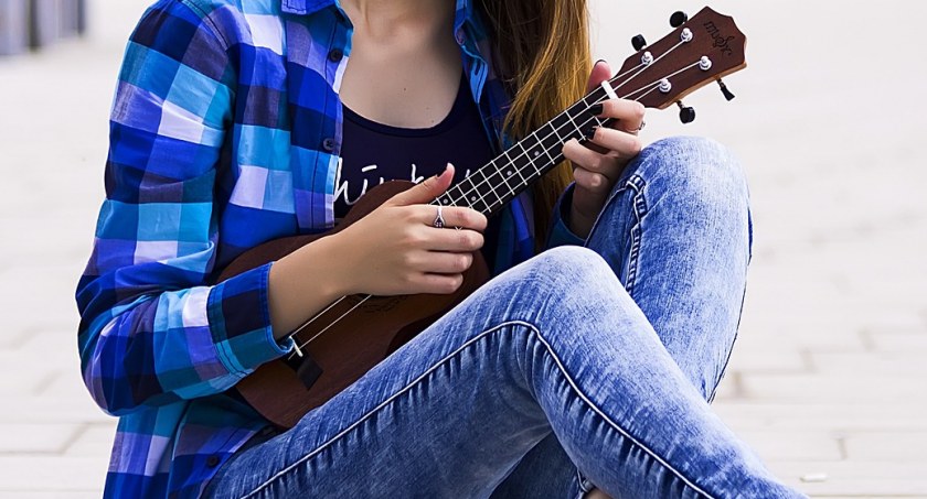 Nauka gry na ukulele. - Propozycja dla osób, które chcą rozpocząć muzyczną przygodę z ukulele