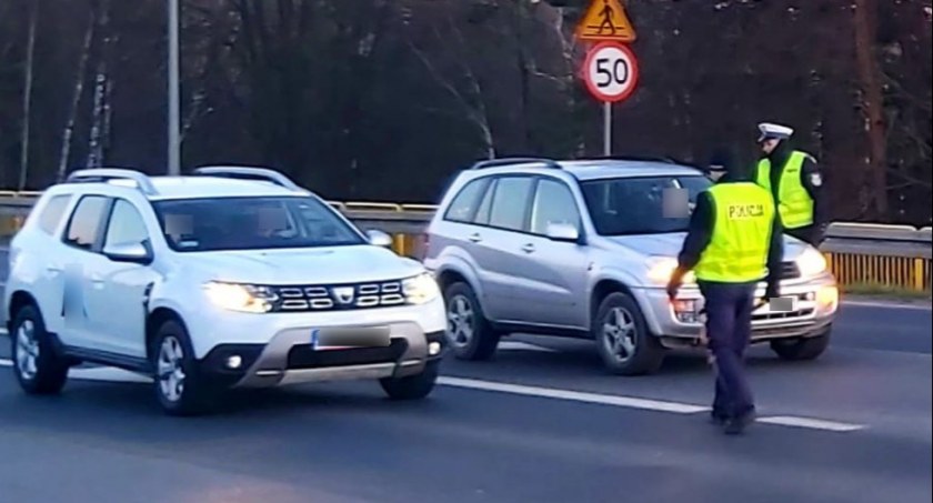 1700 kierowców dmuchało w alkomat. Byli tacy, co jechać nie powinni 