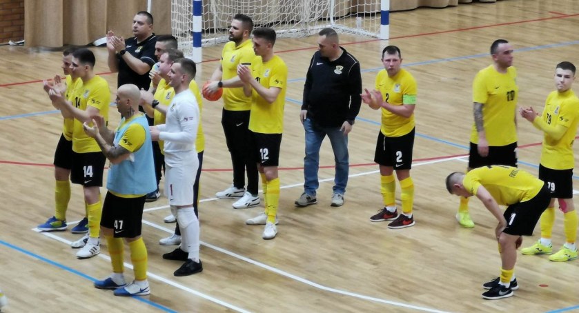 Remis Futsalu Świecie. Decydujący gol padł w samej końcówce