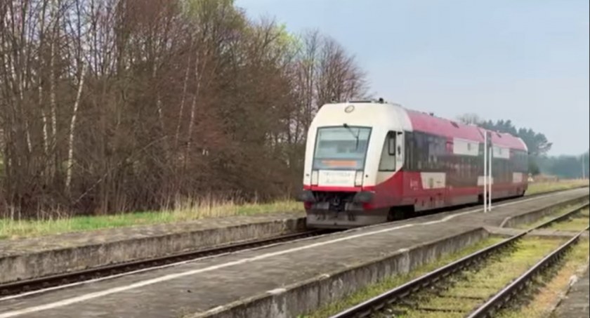 Przez Lniano i Drzycim jeżdżą pociągi pasażerskie. Dlaczego nie zatrzymują się?