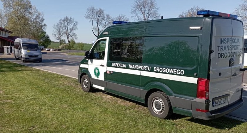 Wiózł dzieci na zawody sportowe do Świecia. Wydmuchał promile