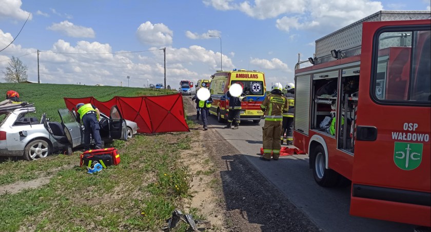Zderzenie dwóch samochodów. Nie żyje kierowca audi [ZDJĘCIA]