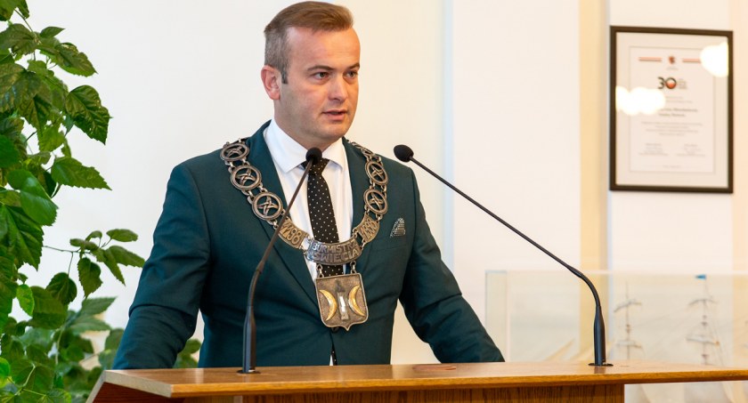 Burmistrz Świecia z wotum zaufania i absolutorium. - Ubiegły rok był rekordowy pod wieloma względami