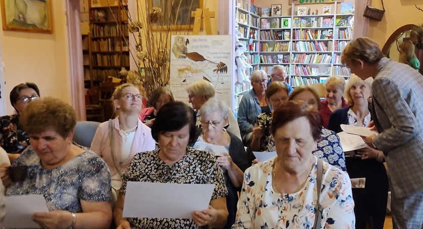 Rok akademicki UTW w Lnianie zakończony. Wręczono dyplomy [ZDJĘCIA]