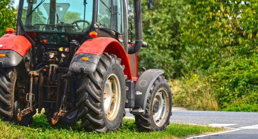 Dofinansowania na drogi do gruntów rolnych. Te gminy otrzymały wsparcie
