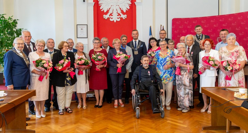 Złote i diamentowe gody w Świeciu. 11 par odebrało medale [ZDJĘCIA]