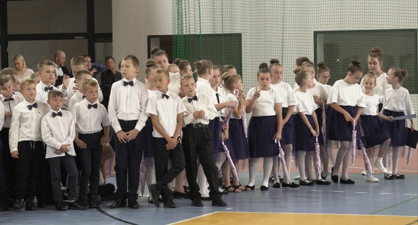 Zakończenie roku szkolnego w Pruszczu. Uczniowie mają już wakacje [ZDJĘCIA]