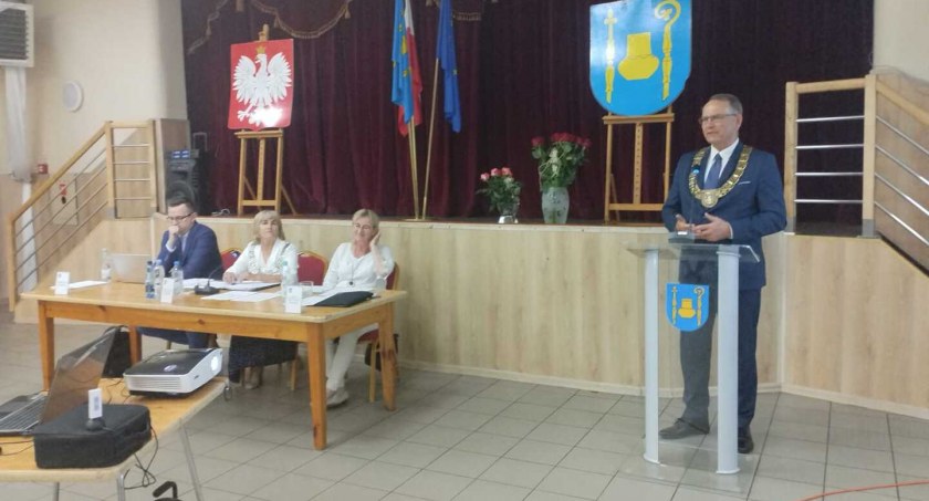 Eugeniusz Kłopotek z wotum zaufania i absolutorium. Radni byli jednogłośni
