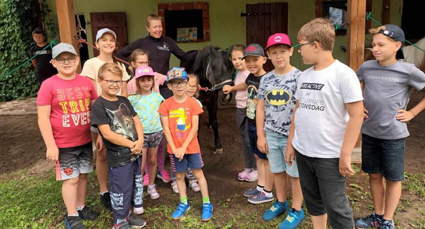 Aktywne wakacje z GOKSiT Warlubie. Tu nie ma czasu na nudę [ZDJĘCIA]