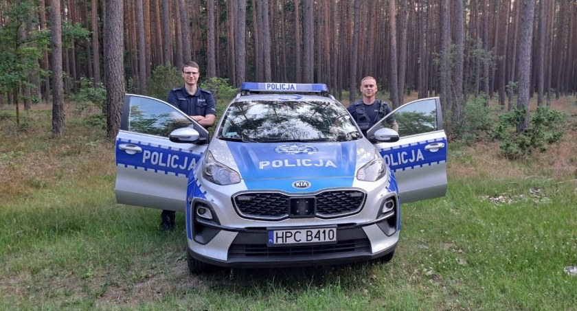 Mężczyzna chciał popełnić samobójstwo. W ostatniej chwili uratowali go policjanci