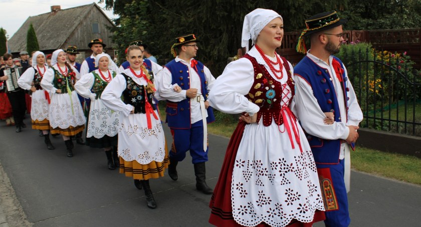 Dożynki Gminy Drzycim 2023. W czasie wydarzenia uhonorowano zasłużonych rolników [ZDJĘCIA]