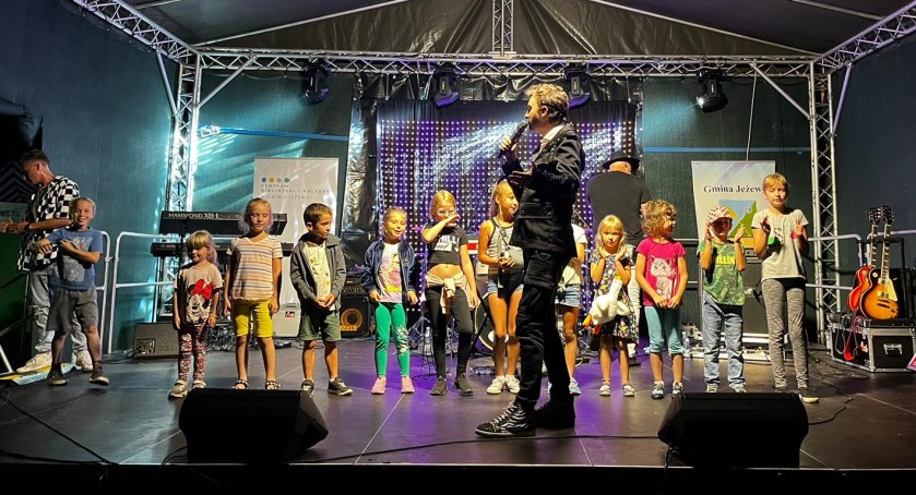 Dożynki Gminy Jeżewo 2023. Gwiazdą wieczoru był zespół After Party [ZDJĘCIA]