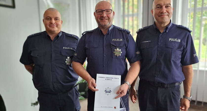 25 lat służby w policji. Komendant wręczył list gratulacyjny