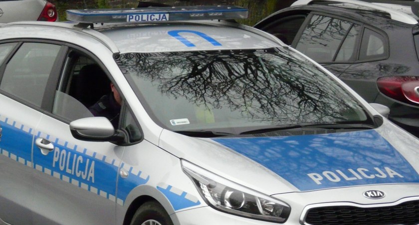 Akcja policji w Świeciu. 37-latek był poszukiwany, miał narkotyki