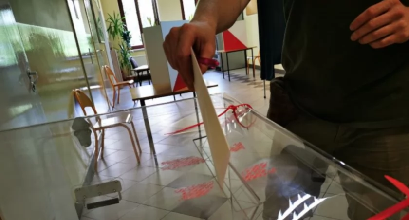 Do jakiego lokalu wyborczego w gm. Świecie? Podajemy listę obwodowych komisji wyborczych