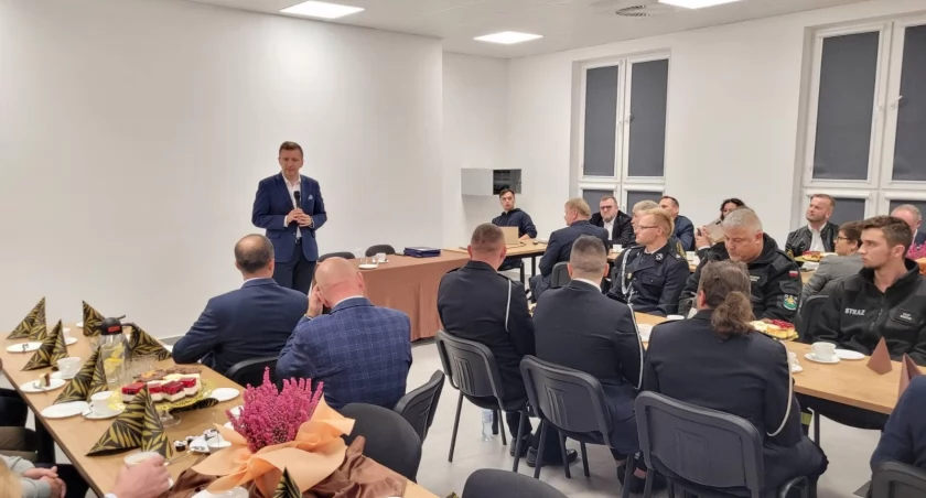 Budowa stadionu w Pruszczu i inne. Na co samorządy z powiatu otrzymały wsparcie?