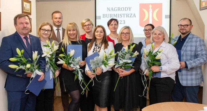 Burmistrz nagrodził nauczycieli z okazji ich święta. - Wiem, że nie robicie tego dla nagród