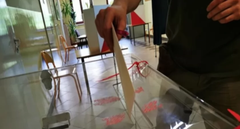 Trwa wielkie liczenie głosów w pow. świeckim. Co wiadomo na ten moment?