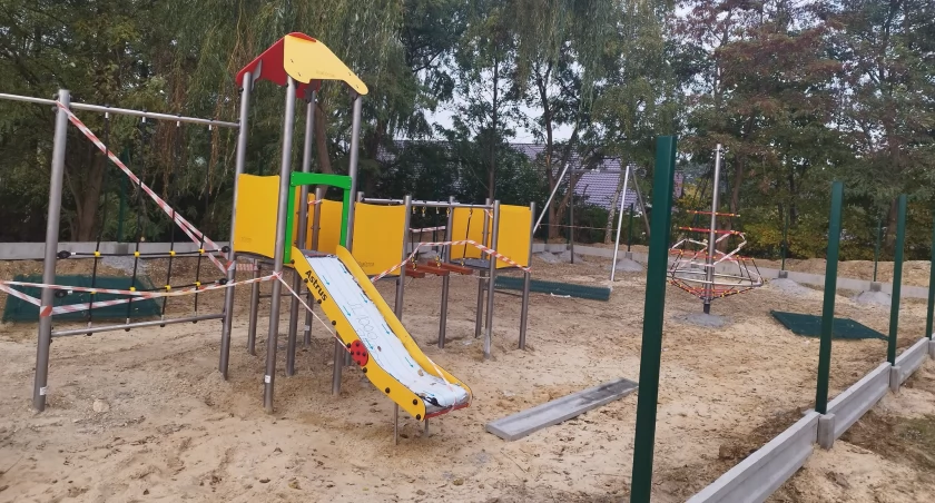 Przy plaży w Świekatowie powstaje plac zabaw i strefa fitness. Koszt to 146 tys. zł