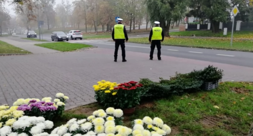 Uwaga! Zmiany w organizacji ruchu przy cmentarzach