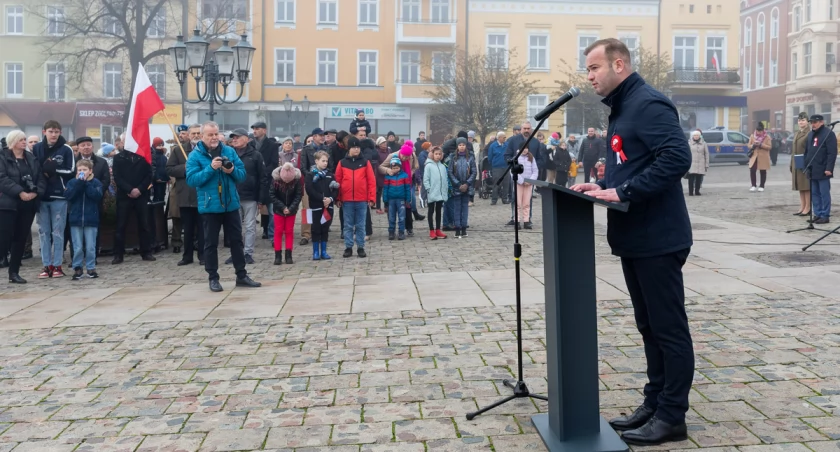 Obchody Święta Niepodległości w Świeciu. - Oddajemy hołd wszystkim znanym i nieznanym bohaterom [ZDJĘCIA]