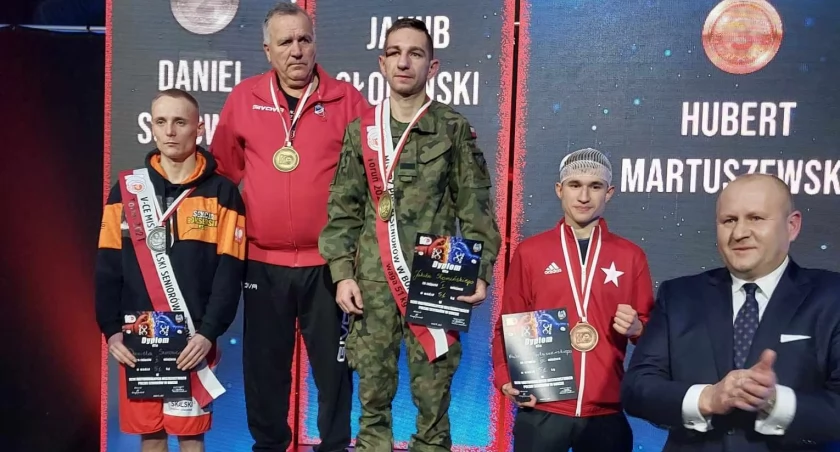 Jakub Słomiński mistrzem Polski w boksie. Medal zdobyła też Karolina Ampulska