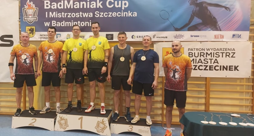I Mistrzostwa Szczecinka w Badmintonie. Zawodnicy z Jeżewa wrócili z medalami