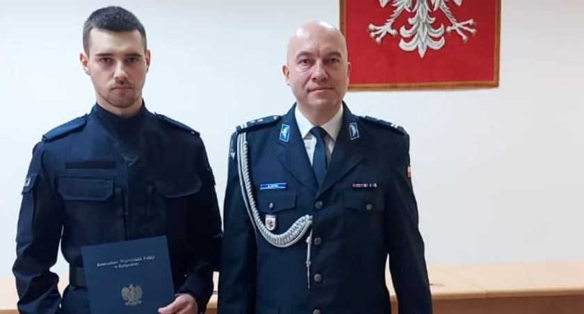 Nowy policjant w KPP Świecie. Przywitał go komendant