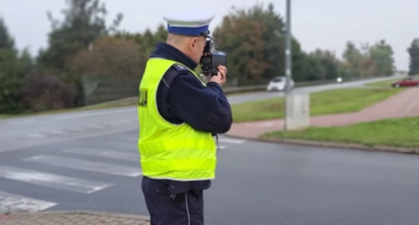 Policyjne działania w powiecie świeckim. Wykroczenia popełniali piesi i kierowcy