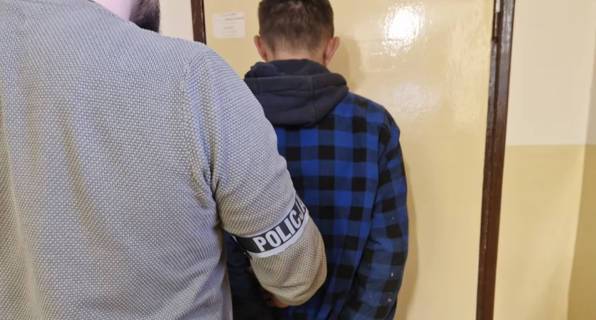 Nie płacił alimentów, unikał kary więzienia. Policjanci namierzyli go na ulicy