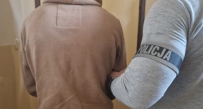 Kradzież tablic rejestracyjnych to przestępstwo. Przekonał się o tym mieszkaniec Świecia 