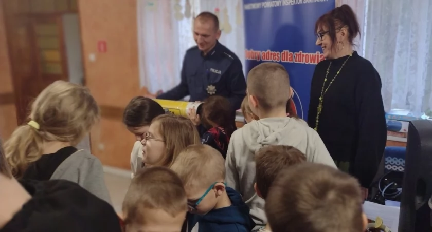 Sanepid i policja połączyli siły. Edukowano dzieci w Tleniu