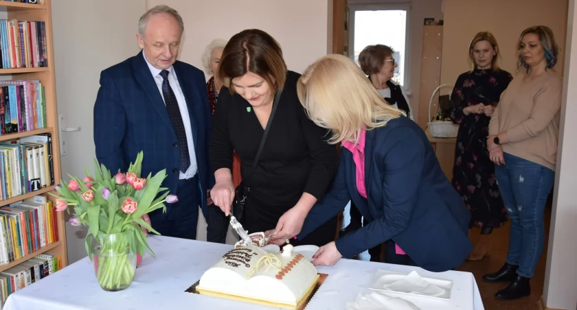 Nowa siedziba biblioteki w Serocku. Jest więcej przestrzeni