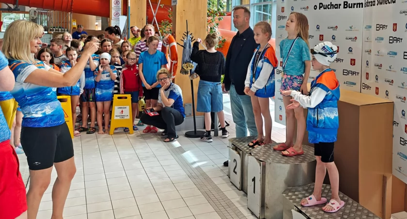 400 zawodników na starcie. Za nami zawody pływackie o Puchar Burmistrza