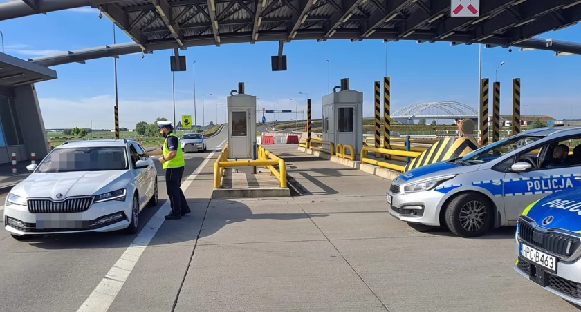 Policyjna akcja na bramkach autostradowych. Sprawdzano stan trzeźwości kierowców